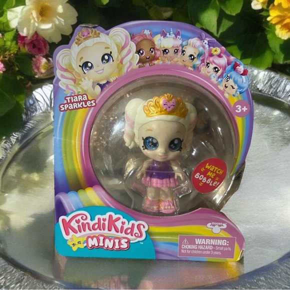 Kindi Kids Minis Tiara Sparkles 3" Doll Bobble Collectible New - Picture 1 of 6